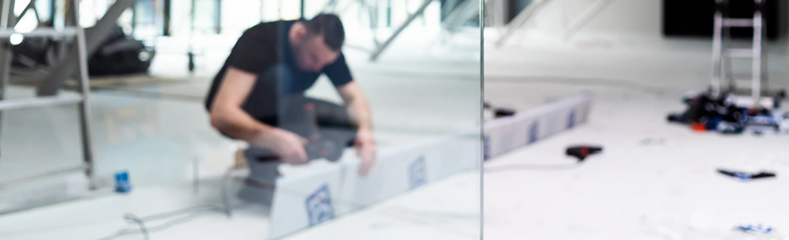 Emergency Commercial Glass Repair in Country Club, FL