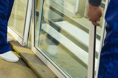 Commercial Glass Repair Technician in Country Club, FL